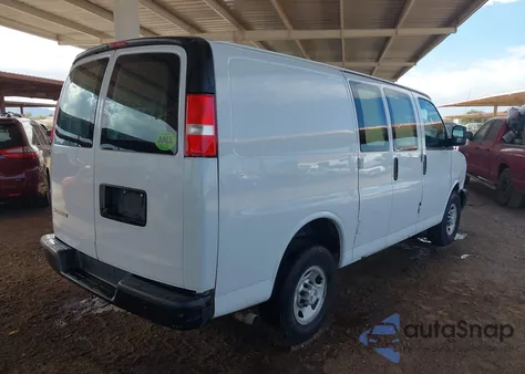 2019 Chevrolet Express 2500 Work Van from USA, damaged, VIN 1GCWGAFP8K1164089